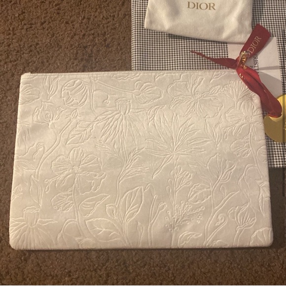 Dior beauty Cosmetic Zippered Clutch Pouch with Charm and Dustbag - Picture 2 of 5